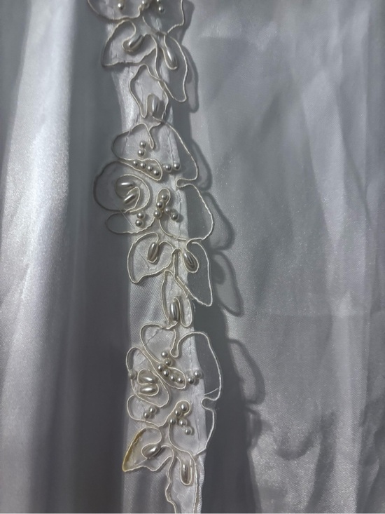 California miss Other - Satin Robe with Gown set with Pearl-Embroidered Floral Trim